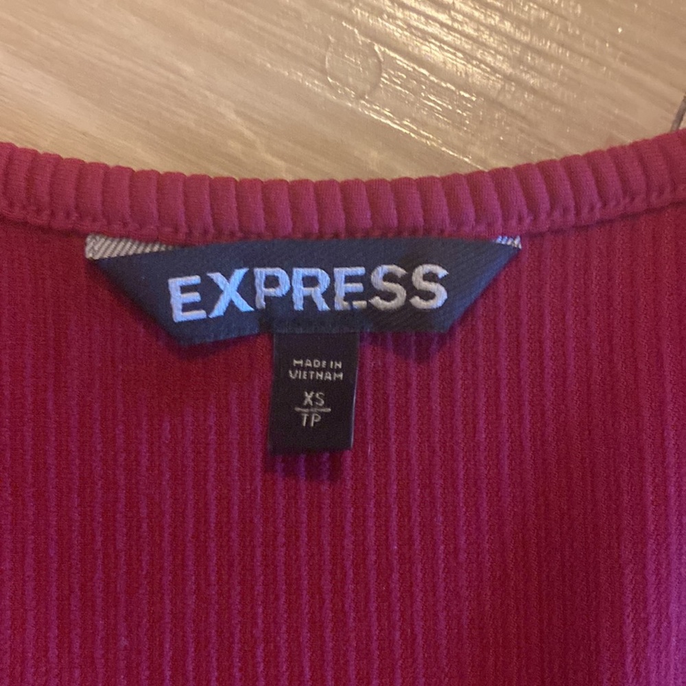 Express dress - Picture 3 of 4